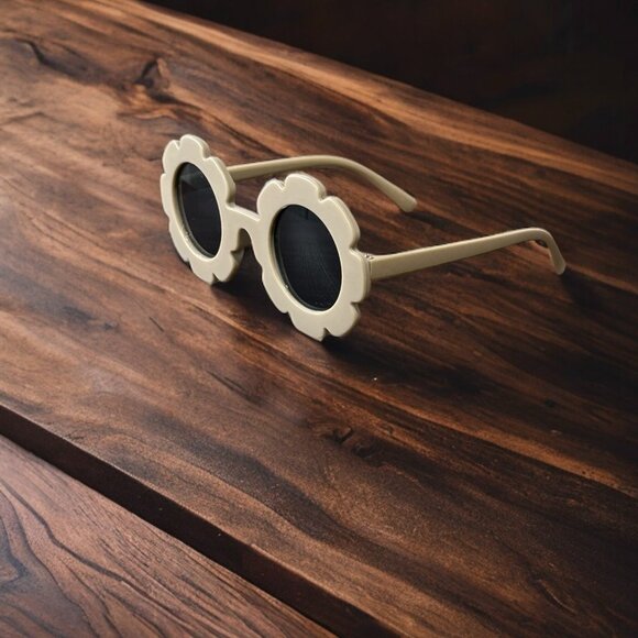 Flower Child Sunglasses - Picture 5 of 5